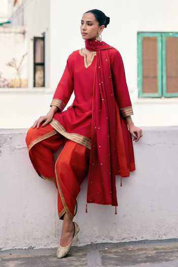 Pink City By Sarika Zari Embroidered Kurta Set 