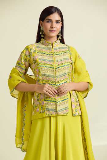 Samyukta Singhania Solid Lehenga Set With Floral Zari Embroidered Slit Kurta 