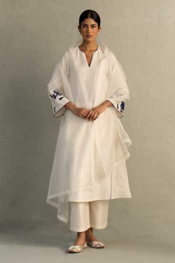 Charkhee Lotus Placement Embroidered Kurta Set 