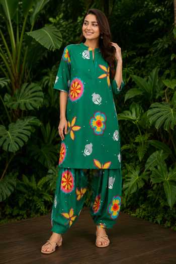 Poppi Printed Kurta & Dhoti Pant Set 