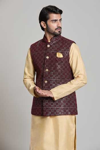 Arihant Rai Sinha Maroon Velvet Sequin Embroidered Bundi Set 