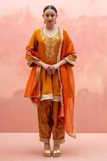 AM by Anita Mittal Anjum Short Embroidered Anarkali Set 
