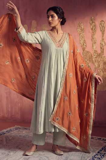 Two Sisters By Gyans Mul Chanderi Embroidered Kurta Set 