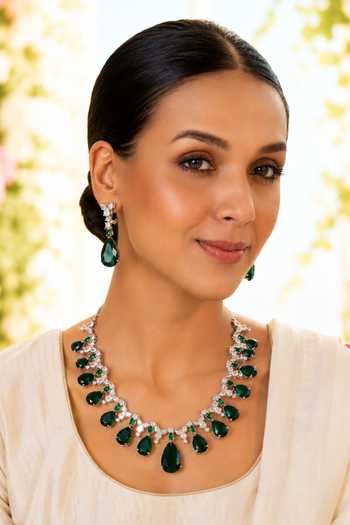 Vivinia By Vidhi Mehra Tear Drop Necklace Set 