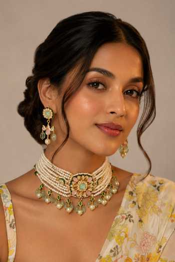 Vivinia By Vidhi Mehra Floral Kundan Embellished Necklace Set