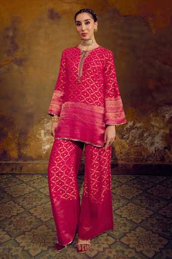 Muskann Kapadiaa Laali Banarasi Bandhani Kurta & Palazzo Set