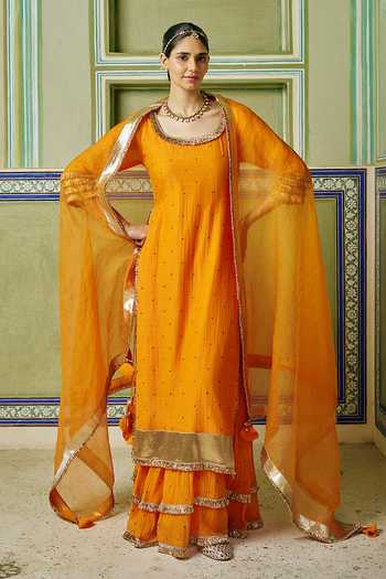 Preevin Embroidered Kurta Set 