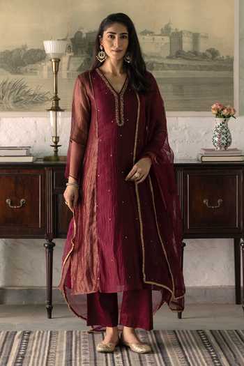 Trendy Tokari Hand Embroidered Kurta Set