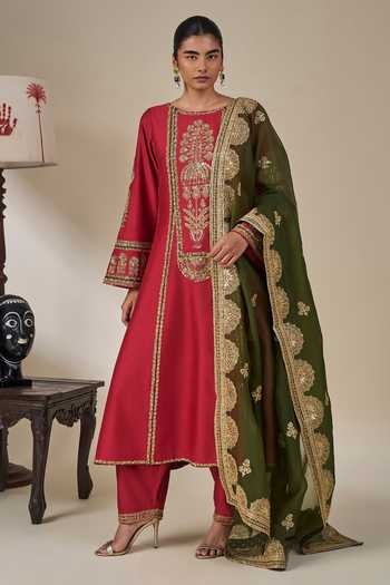 Masaba Ishq Ilaichi Embroidered Kurta Set 