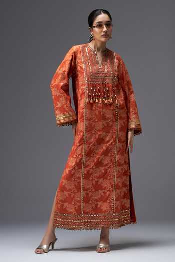 Aaroh By Dolly Riwaayat Yoke Embroidered Kaftan 