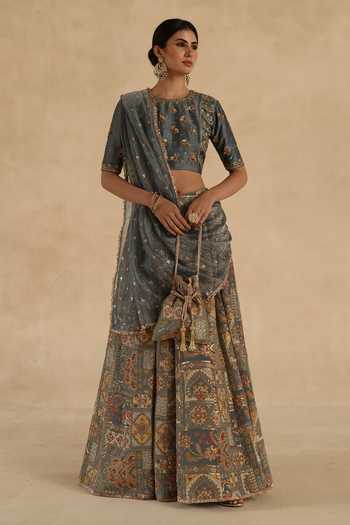 Begum Kangna Lehenga Blouse Set 