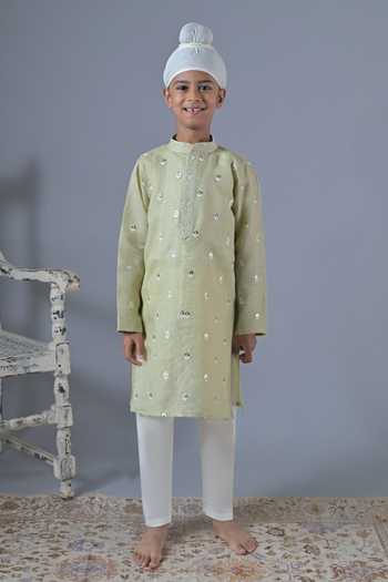 The Plum Bum Floral Butti Embroidered Set 
