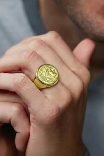 Arvino Gladiator Crest Signet Ring 