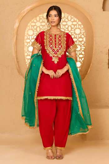 Saina Kapoor Placement Embroidered Kurta Set