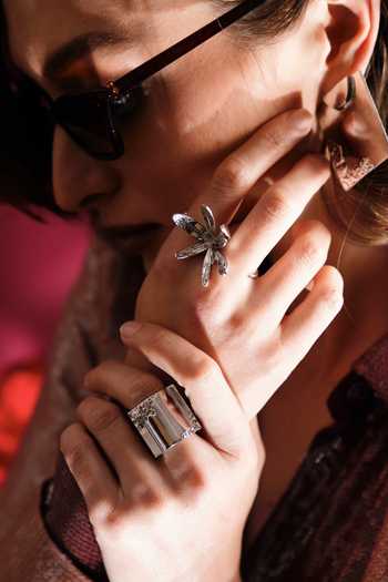 KEFI-CO Fiore Carved Ring 