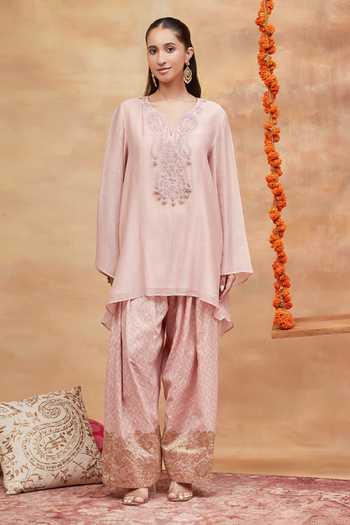 Dareiss Kedar Neckline Embroidered Kurta & Salwar Set 