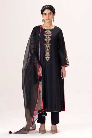 Almaari By Pooja Patel Leher Embroidered Kurta Set 