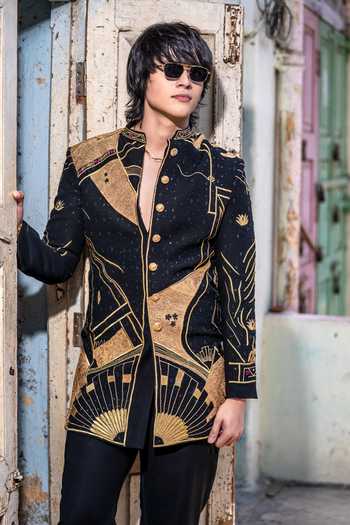 Hilo Design Raahi Embroidered Bandhgala 
