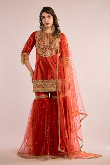 Saina Kapoor Yoke Embellished Kurta Gharara Set 