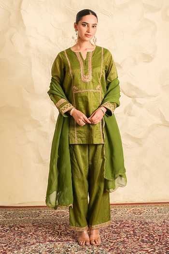 Nidhika Shekhar Zaitoon Embroidered Kurta Set 