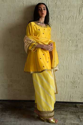 Shorshe Clothing Yoke Embroidered Kurta & Pant Set 