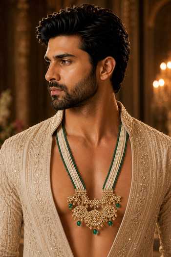Vivinia By Vidhi Mehra Beaded Kundan Pendant Necklace