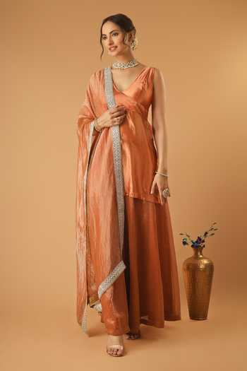 Vinusto Zari Embroidered Kurta Sharara Set 