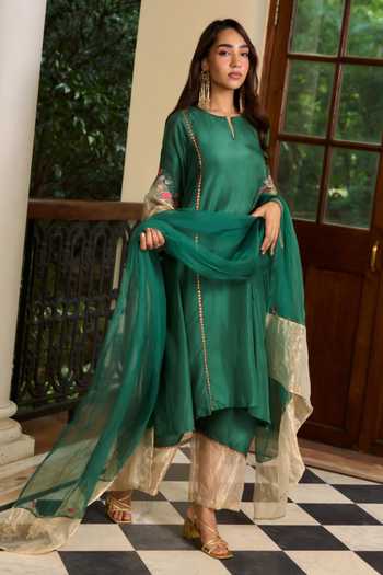 TA’Assur Hand Embroidered Kurta Set 