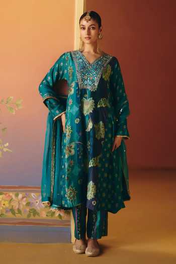 Drishti & Zahabia Mahi Phulkari Print Kurta Set 