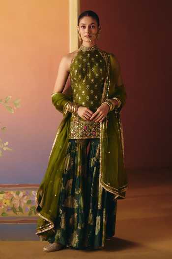Drishti & Zahabia Seher Embroidered Kurta Set 
