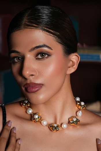 Cao Jewellery Natural Pearl Embellished Necklace 