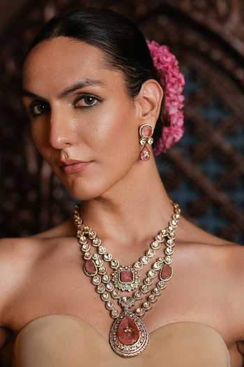 Cao Jewellery Kundan Embellished Pendant Necklace Set 