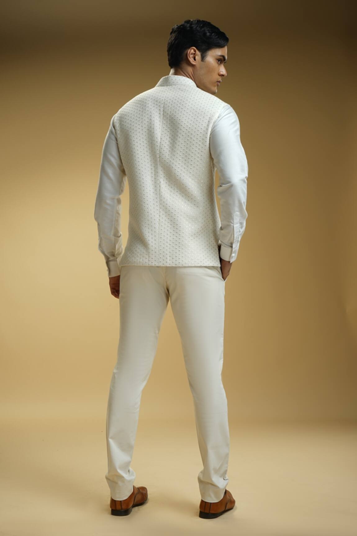 Best White Pants for Men For Casual to Classic Look  Dapper Confidential