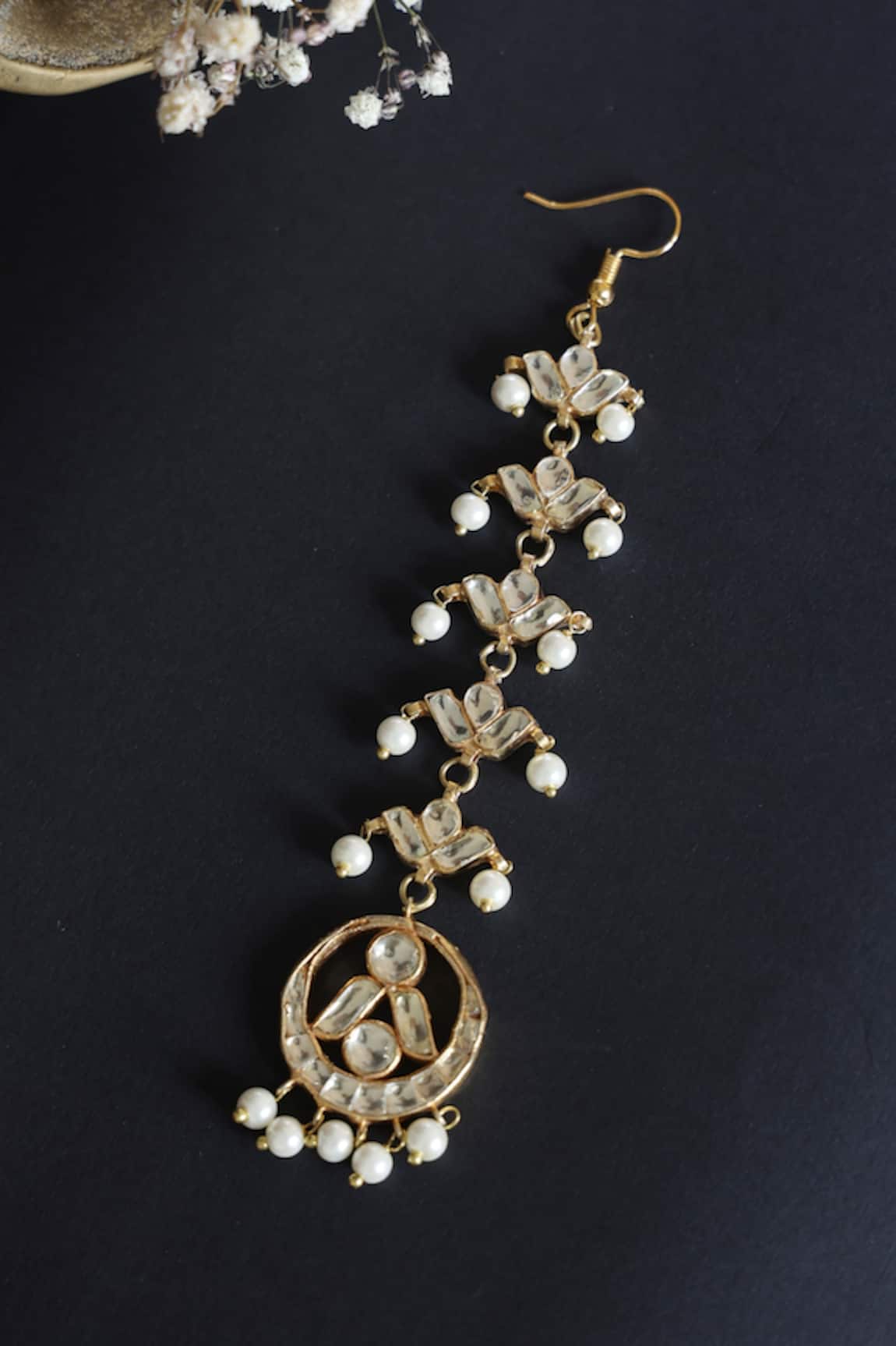 Paisley Pop Kundan Pearl Maangtikka