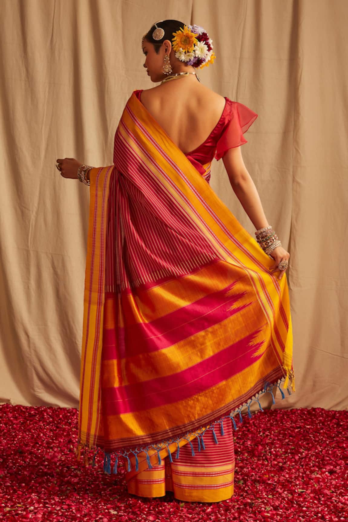 Latest Charukriti Cotton sarees arrivals - Women - 152 products |  FASHIOLA.in