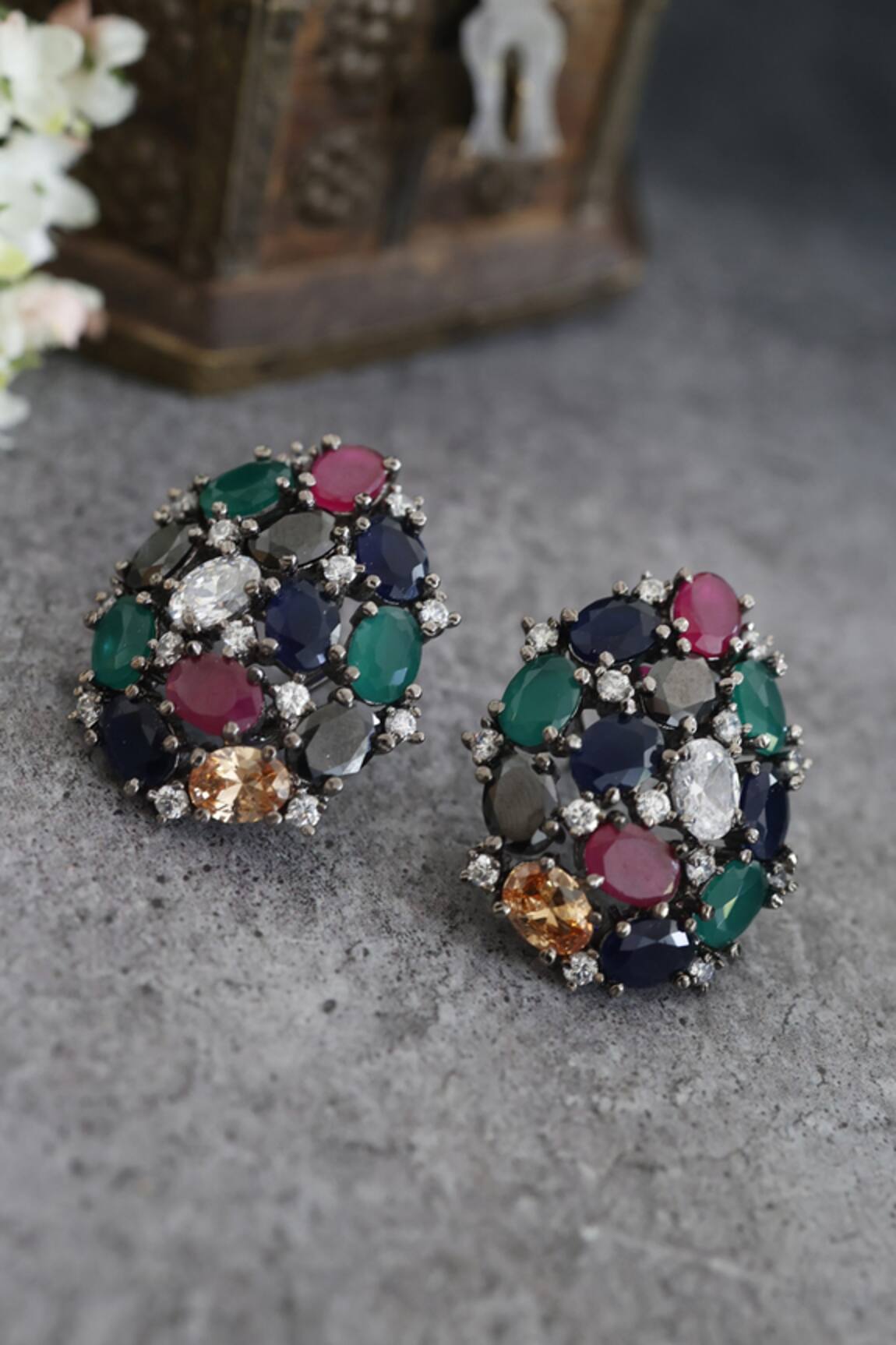 Do Taara Stud Earrings 