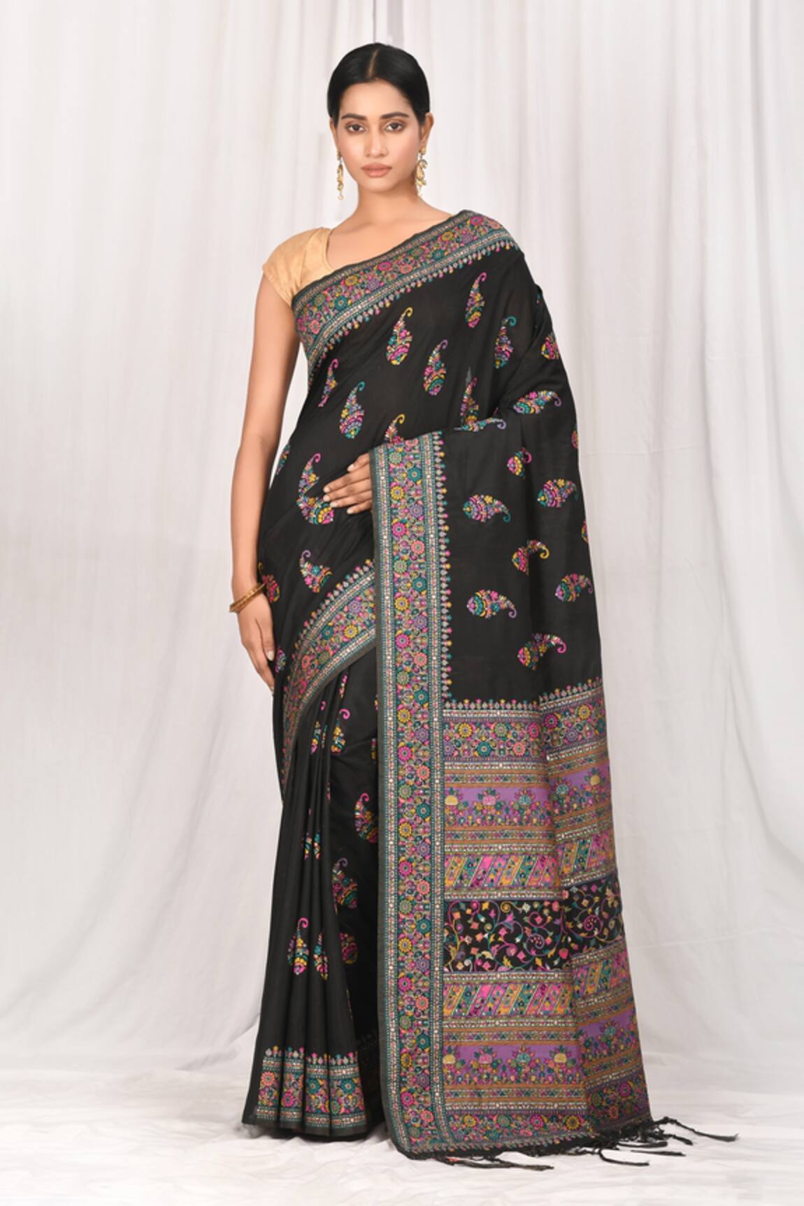 Nazaakat by Samara Singh Paisley Motif Woven Saree
