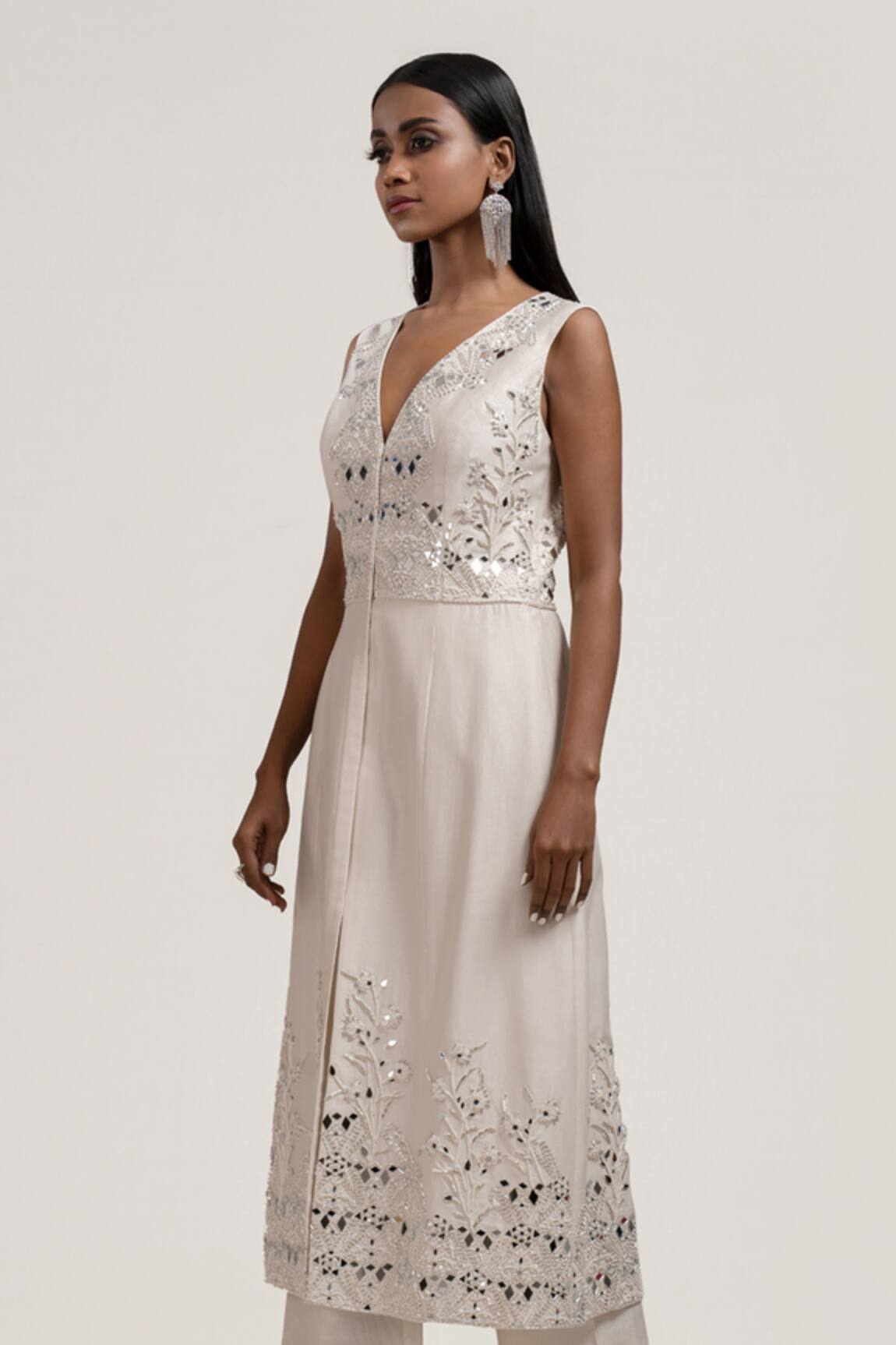 Jyoti Sachdev Iyer Hand Embroidered Chanderi Kurta Set