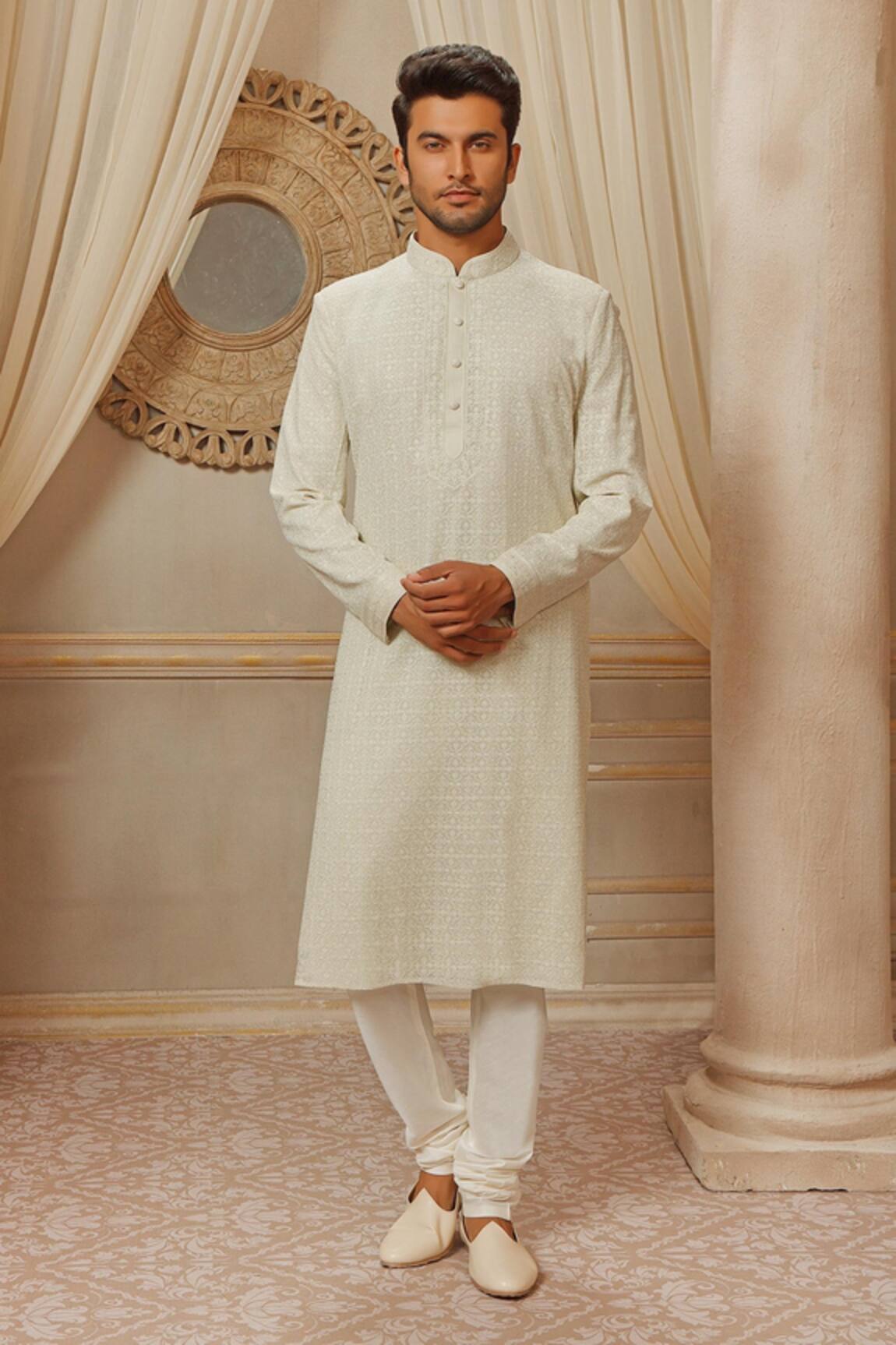 Vanshik Lucknowi Embroidered Kurta Set