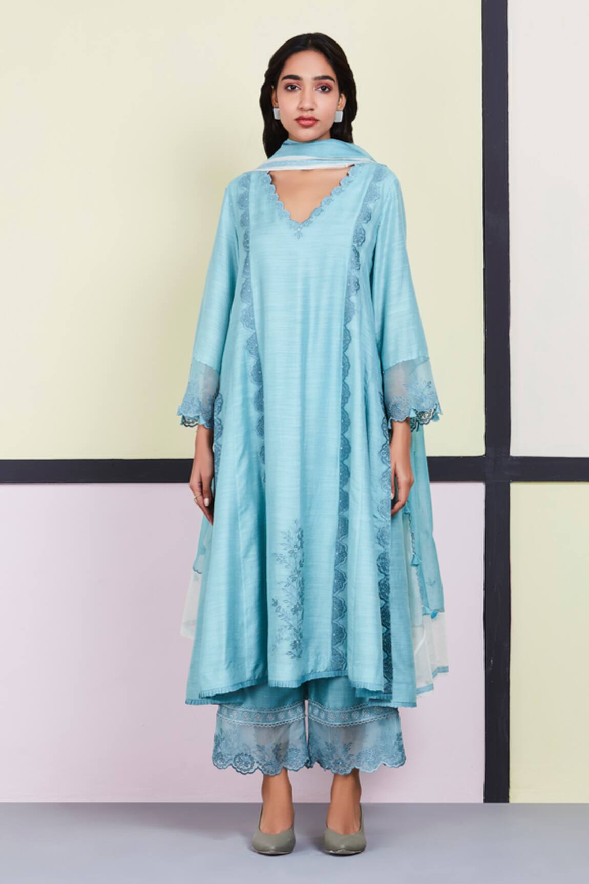 Sue Mue Embroidered Kurta Set