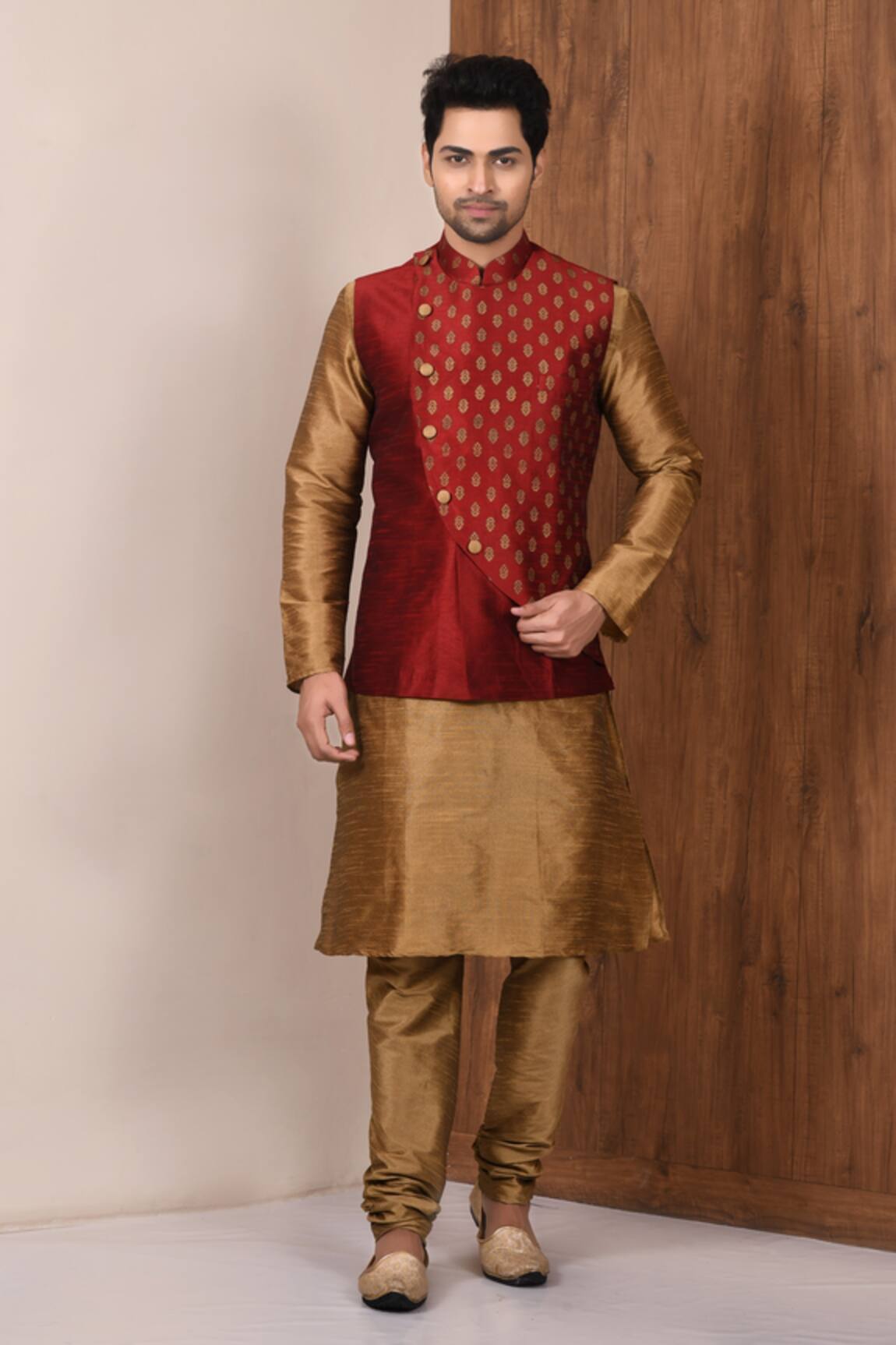 Aryavir Malhotra Floral Motif Bundi & Kurta Set