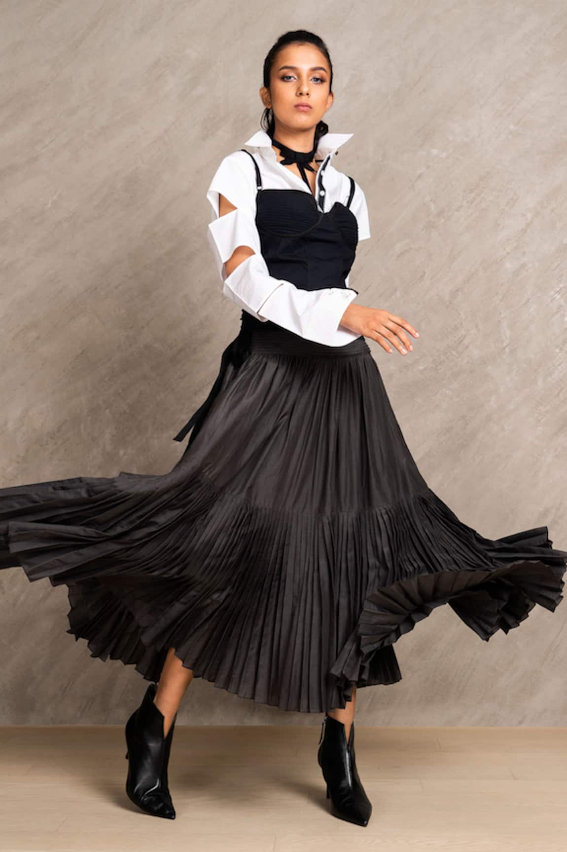 Chillosophy Pleated Flared Skirt