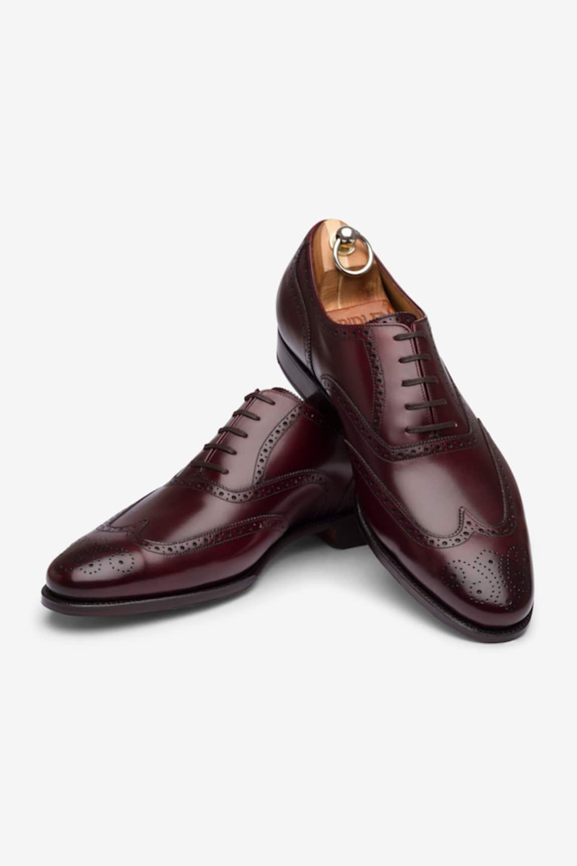 Bridlen Wingtip Oxford Shoes