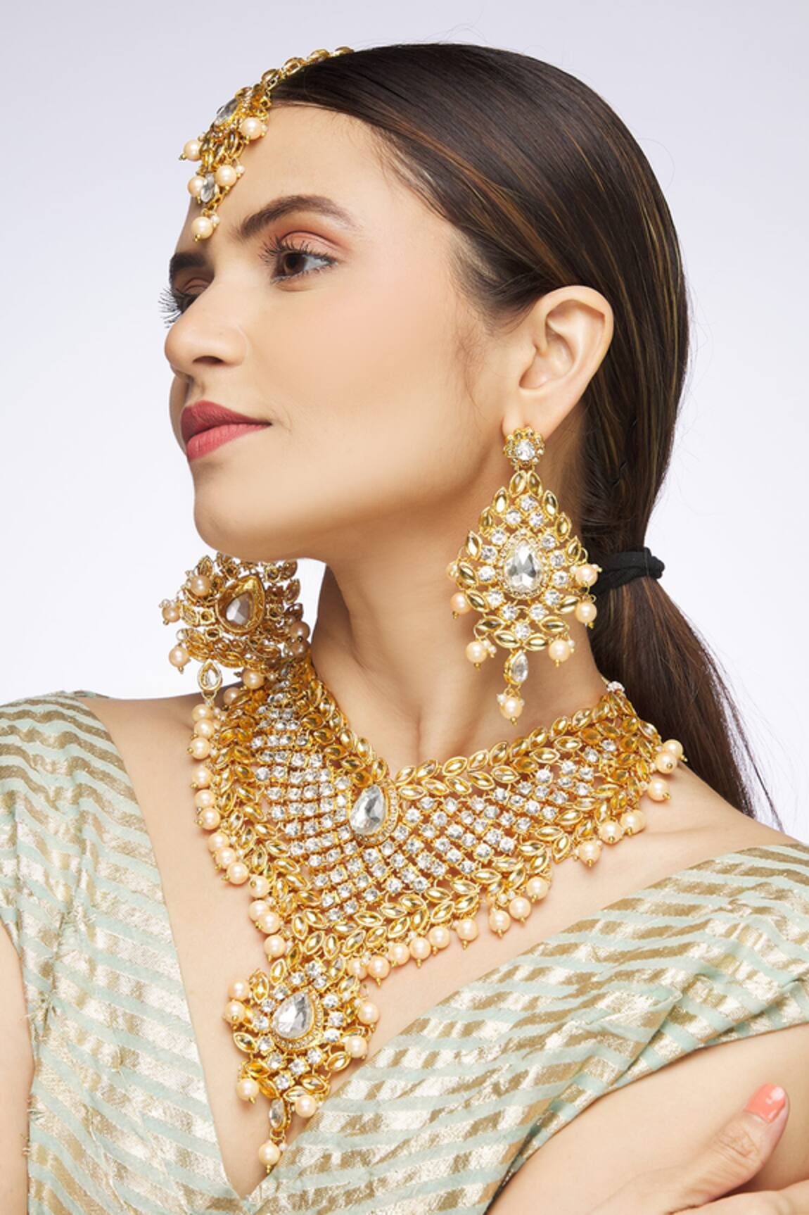 Nayaab by Aleezeh Geometric Motif Necklace Set