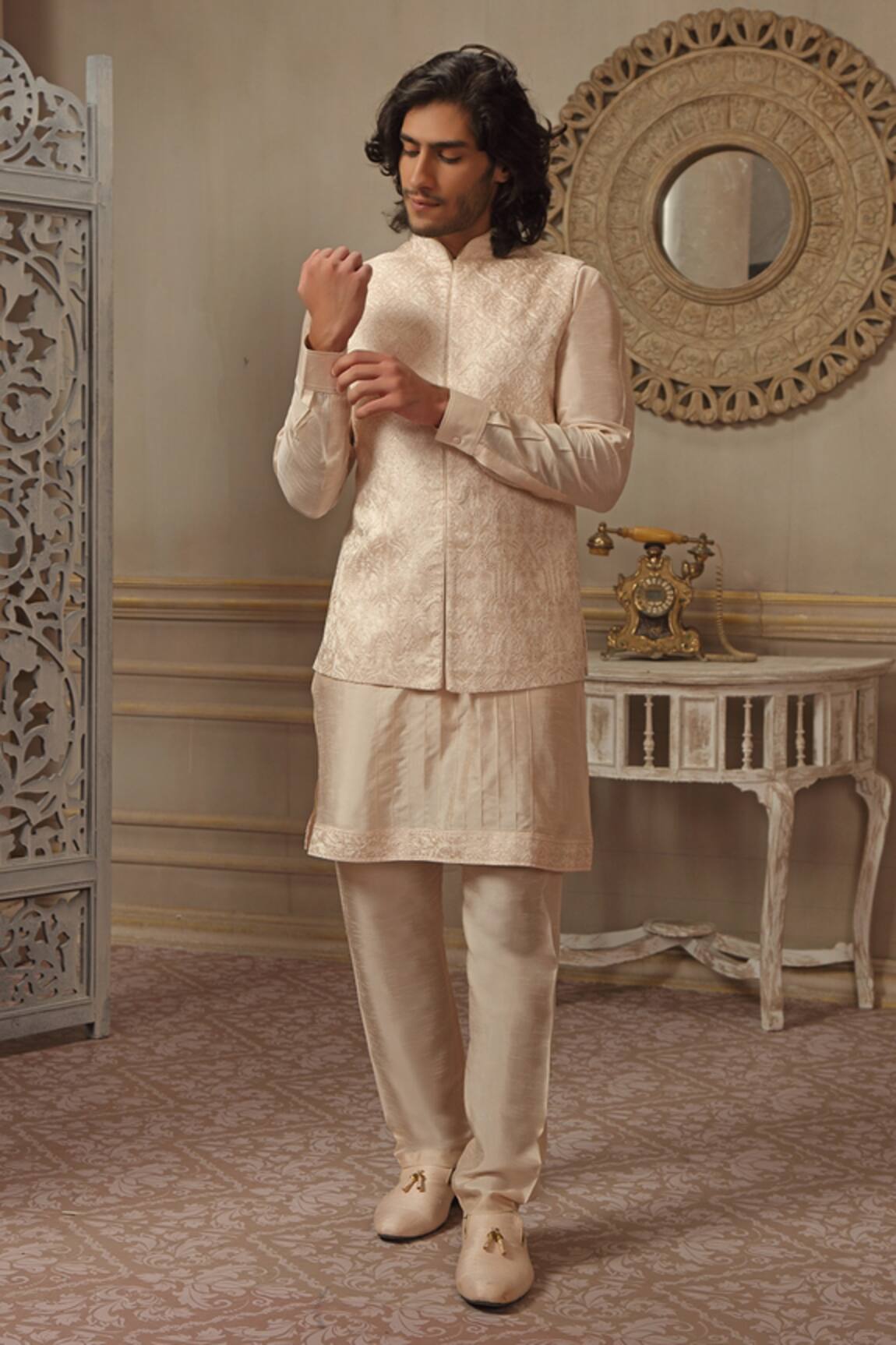 Vanshik Embroidered Bundi & Kurta Set