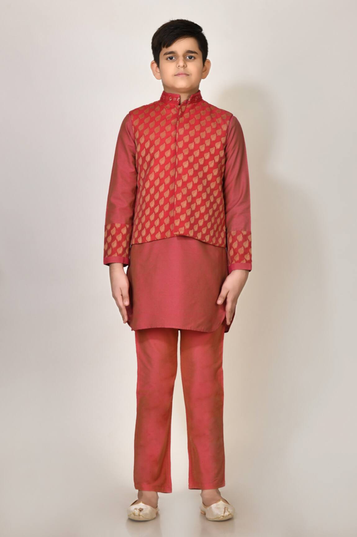 Petite Pomme Red Embroidered Bundi & Kurta Set 