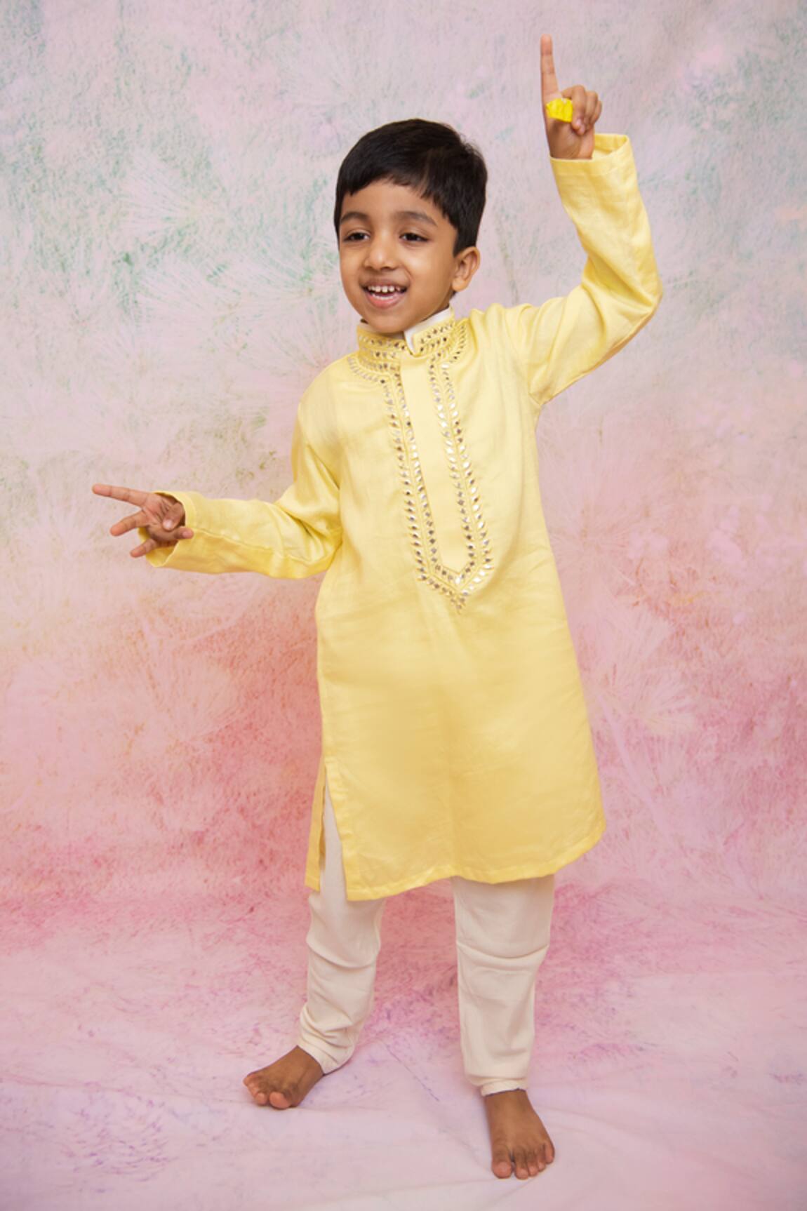 Lil Angels Embroidered Kurta & Pant Set