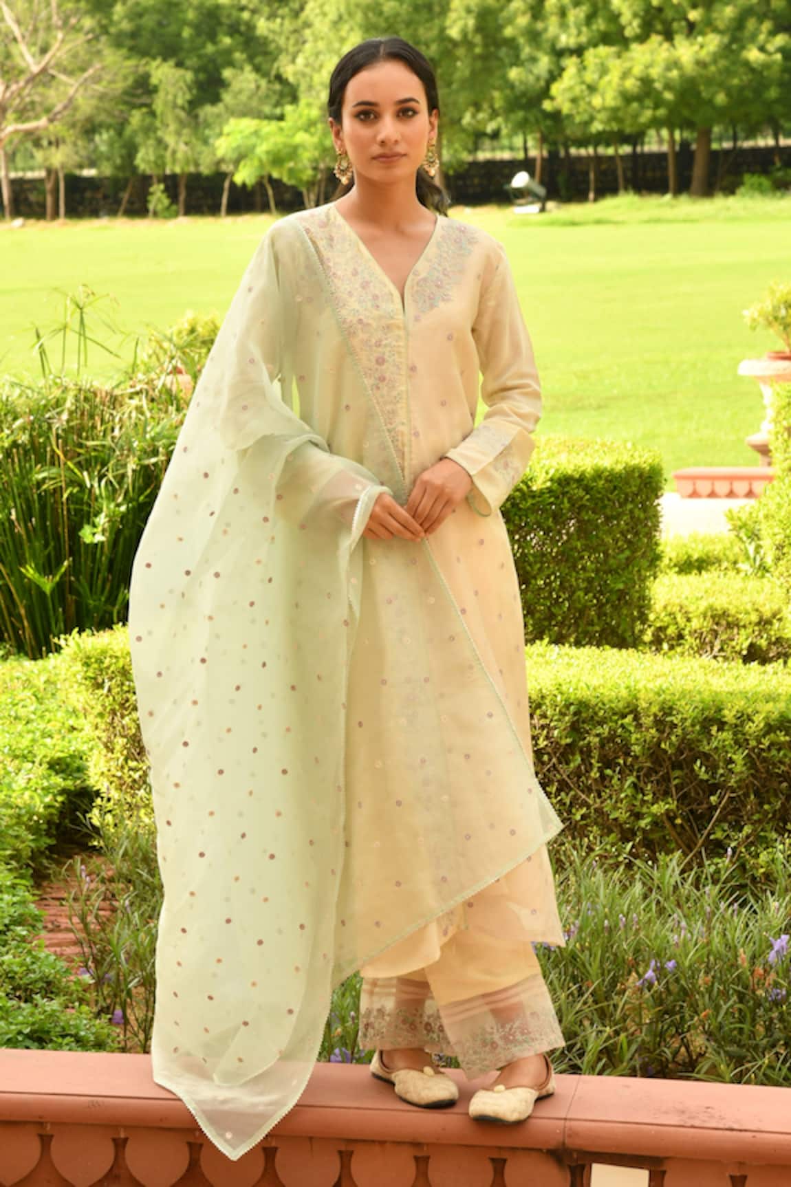 Seher Jaipur Floral Embroidered Kurta Set 