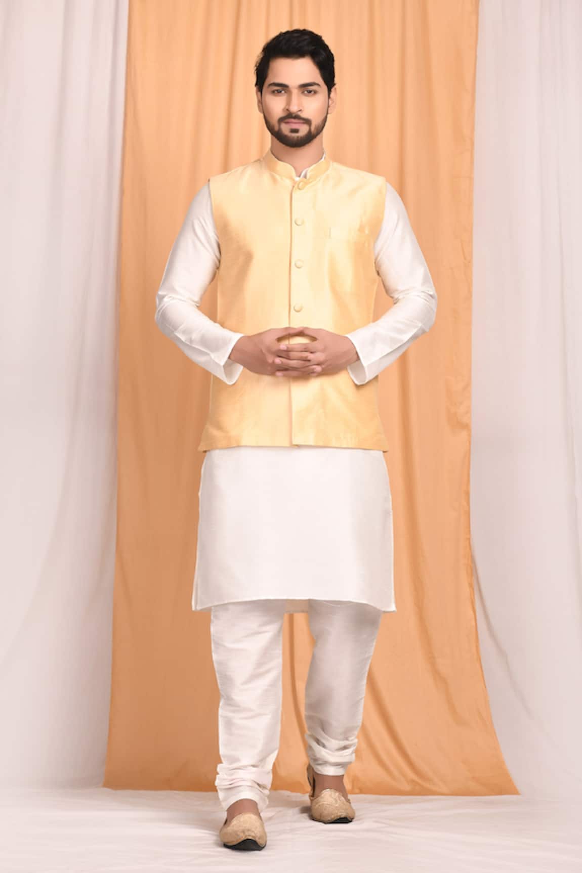 Aryavir Malhotra Bundi & Full Sleeve Kurta Set