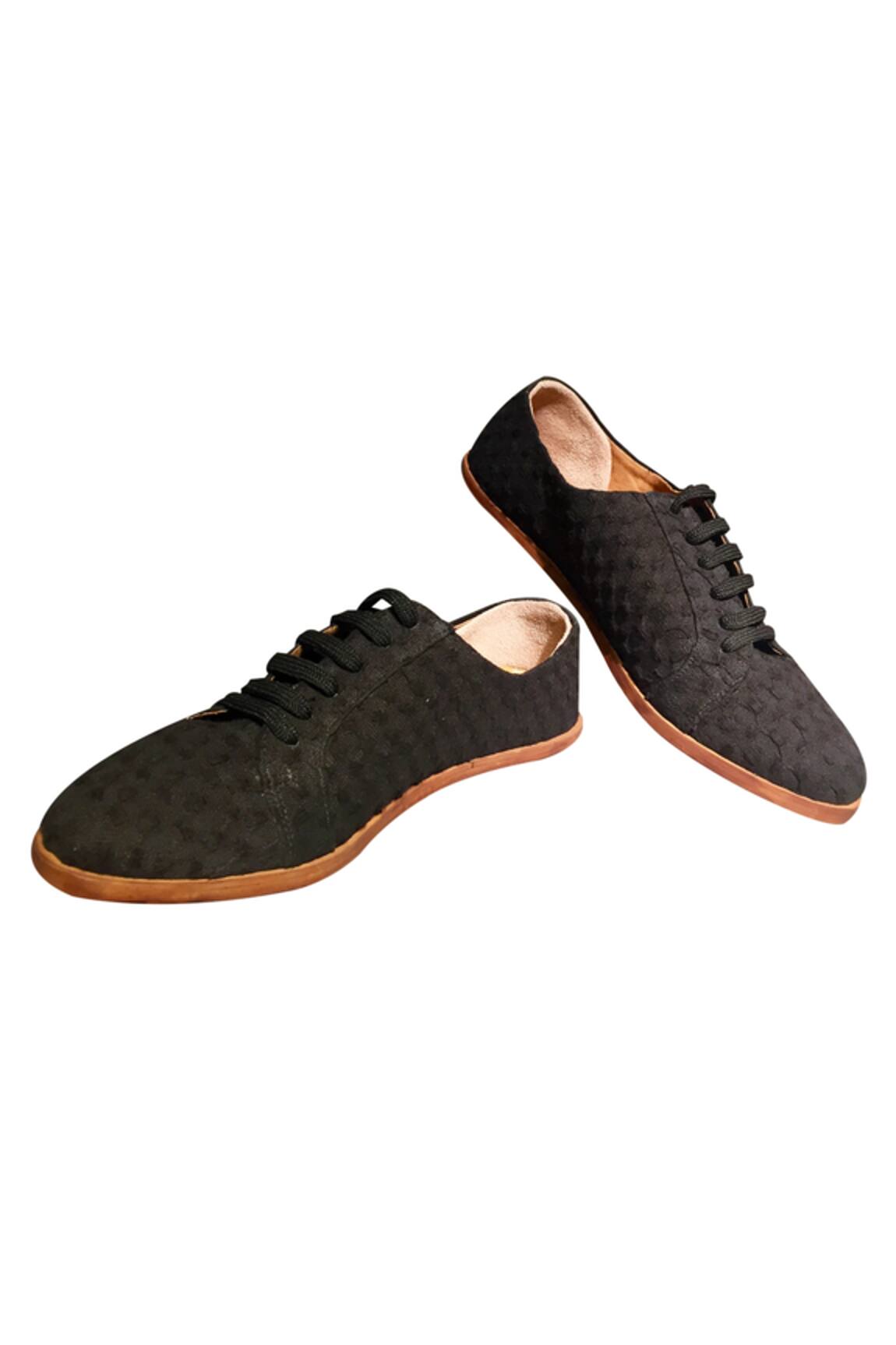 Artimen Lace Tie-Up Sneakers